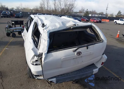 2005 Toyota 4Runner Sr5 V6 z USA, uszkodzony, nr VIN JTEBU14R250064944